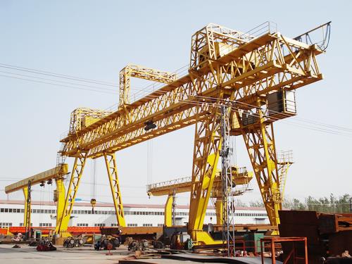 Pris Crane Gantry Dŵr Dwbl Symudol 100 Ton